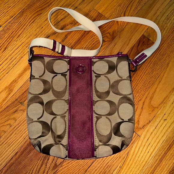 COACH - Picture 2 of 5